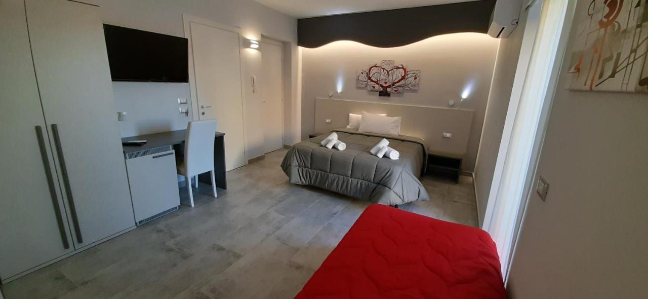 DONJON SUITE centro storico Castelbuono  Esterno foto